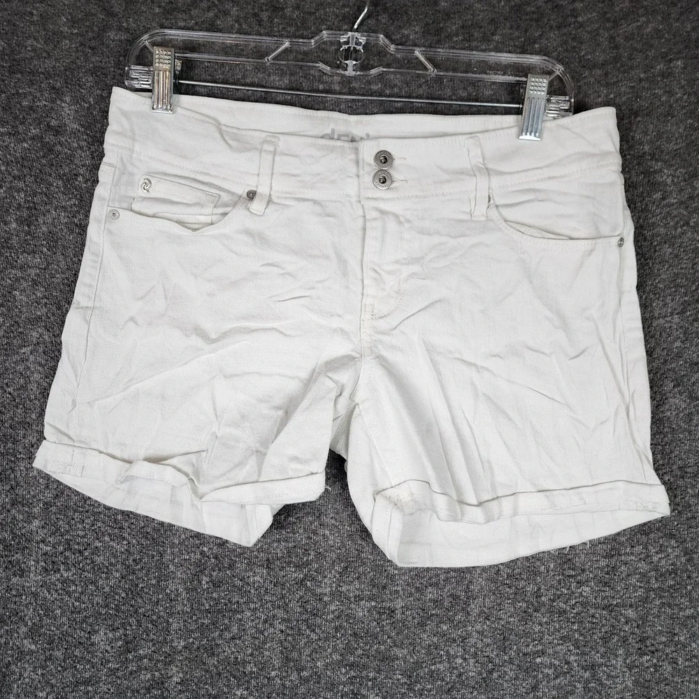 Denizen from Levis Shorts Womens 6 White Cuffed Denim Mid Rise EUC